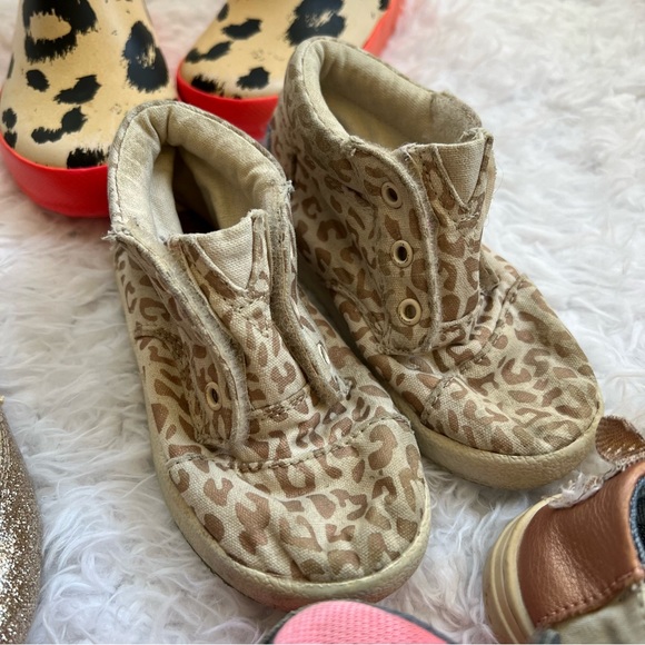 7 Baby Toddler Shoes Hunter Nike Toms Children's Place Crazy 8 Converse Sz 7 - Picture 5 of 16